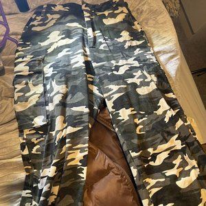 PrettyLittleThing Womens Green and White Trousers